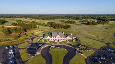 This property is a 1st floor 2 bedroom, 2 baths end unit is on  in South Carolina - for sale on GolfHomes.com, golf home, golf lot