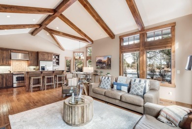 This beautifully designed Sun Forest cabin in Caldera Springs on Sunriver Caldera Springs Golf Course in Oregon - for sale on GolfHomes.com, golf home, golf lot