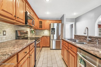 Check out this split bedroom ranch home on a small quiet on Heatherhurst Golf Course in Tennessee - for sale on GolfHomes.com, golf home, golf lot