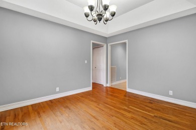 Check out this split bedroom ranch home on a small quiet on Heatherhurst Golf Course in Tennessee - for sale on GolfHomes.com, golf home, golf lot