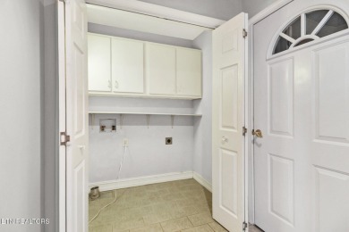 Check out this split bedroom ranch home on a small quiet on Heatherhurst Golf Course in Tennessee - for sale on GolfHomes.com, golf home, golf lot