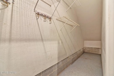 Check out this split bedroom ranch home on a small quiet on Heatherhurst Golf Course in Tennessee - for sale on GolfHomes.com, golf home, golf lot