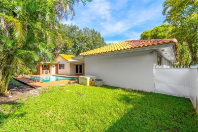 Welcome to the upscale golf-course community of Loch Lomond, one on Don Shulas Golf Course and Club in Florida - for sale on GolfHomes.com, golf home, golf lot