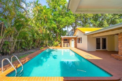 Welcome to the upscale golf-course community of Loch Lomond, one on Don Shulas Golf Course and Club in Florida - for sale on GolfHomes.com, golf home, golf lot