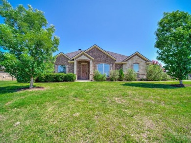 Desirable home in beautiful Lakewood Hills addition near on Granbury Country Club in Texas - for sale on GolfHomes.com, golf home, golf lot
