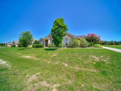 Desirable home in beautiful Lakewood Hills addition near on Granbury Country Club in Texas - for sale on GolfHomes.com, golf home, golf lot