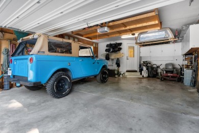 Welcome to this beautifully updated 1960s ranch-style home on Chattanooga Golf and Country Club in Tennessee - for sale on GolfHomes.com, golf home, golf lot
