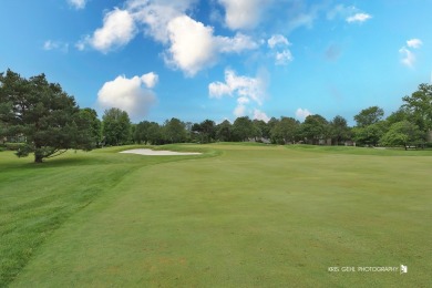 Check out the 3D virtual tour and photos to experience this on Stonebridge Country Club in Illinois - for sale on GolfHomes.com, golf home, golf lot