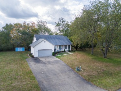 Charming Four-Bedroom Ranch on a Spacious Double Lot in Apple on Apple Valley Golf Course in Ohio - for sale on GolfHomes.com, golf home, golf lot