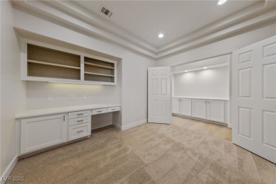 This charming single-story, 2-bedroom home with a den and 2 on Highland Falls Golf Club in Nevada - for sale on GolfHomes.com, golf home, golf lot