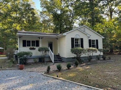 Beautiful home in popular Captain's Cove.  Located on a large on Captains Cove Golf and Yacht Club in Virginia - for sale on GolfHomes.com, golf home, golf lot