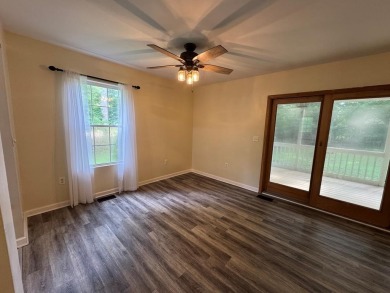 Beautiful home in popular Captain's Cove.  Located on a large on Captains Cove Golf and Yacht Club in Virginia - for sale on GolfHomes.com, golf home, golf lot