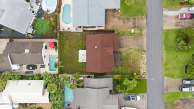 **OPEN HOUSE THIS SATURDAY 8/16 12-5PM** Welcome to your own on Holiday Golf Club in Florida - for sale on GolfHomes.com, golf home, golf lot