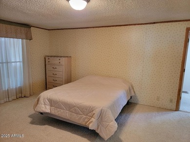 This is a lovely 3 bedroom 2 bath home. Open floorplan with on 3 Parks Fairways in Arizona - for sale on GolfHomes.com, golf home, golf lot