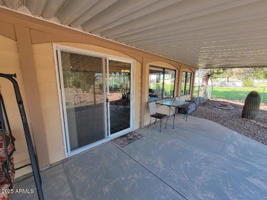 This is a lovely 3 bedroom 2 bath home. Open floorplan with on 3 Parks Fairways in Arizona - for sale on GolfHomes.com, golf home, golf lot