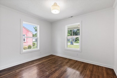 Welcome to this charming 2 bedroom, 1 bathroom southern cottage on Brainerd Golf Course in Tennessee - for sale on GolfHomes.com, golf home, golf lot