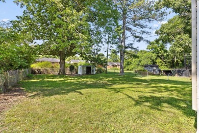 Welcome to this charming 2 bedroom, 1 bathroom southern cottage on Brainerd Golf Course in Tennessee - for sale on GolfHomes.com, golf home, golf lot