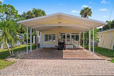 Charming 2-bedroom, 1.5-bath park model home located in the on The Great Outdoors Golf and Country Club in Florida - for sale on GolfHomes.com, golf home, golf lot