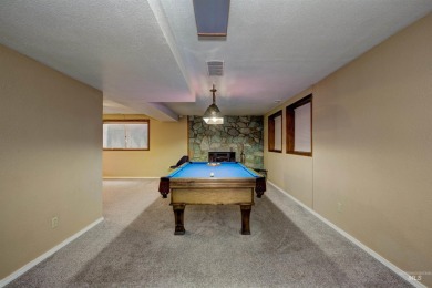 A rare find in a prime location!   This spacious 5-bedroom, 3 on Hillcrest Country Club, Inc. in Idaho - for sale on GolfHomes.com, golf home, golf lot