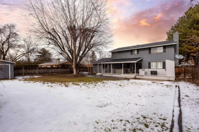 A rare find in a prime location!   This spacious 5-bedroom, 3 on Hillcrest Country Club, Inc. in Idaho - for sale on GolfHomes.com, golf home, golf lot