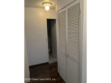 Discover this charming one-bedroom, one-bathroom apartment with on Silver Lake Golf Course in New York - for sale on GolfHomes.com, golf home, golf lot