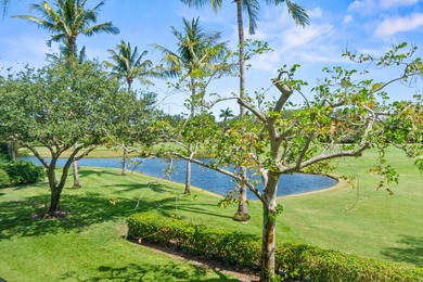 Welcome to this light-filled, penthouse condo where comfort on  in Florida - for sale on GolfHomes.com, golf home, golf lot