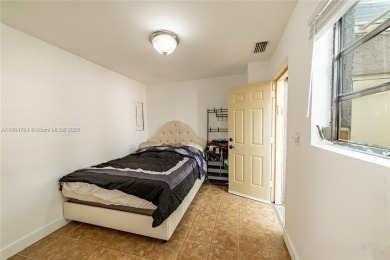 Beautiful 3-bedroom, 2-bathroom townhome with a spacious outdoor on The Club at Emerald Hills in Florida - for sale on GolfHomes.com, golf home, golf lot
