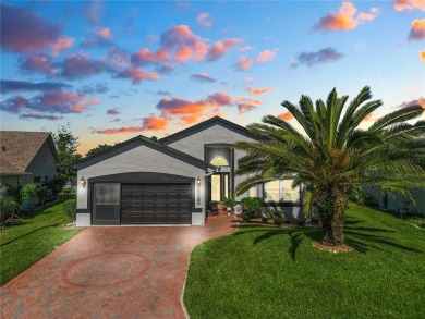 This home is Move-in Ready!  No work needed.   NEW ROOF IN 2023! on Sandpiper Golf Club in Florida - for sale on GolfHomes.com, golf home, golf lot