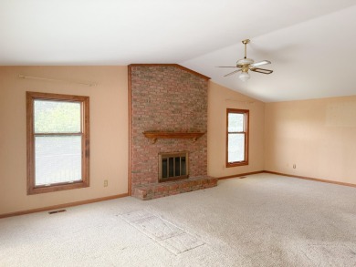Welcome to this spacious 4-bedroom, 2.5-bath colonial in the on Farmington Hills Golf Club in Michigan - for sale on GolfHomes.com, golf home, golf lot