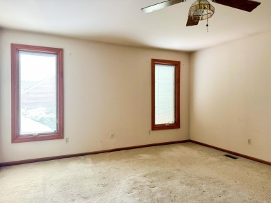 Welcome to this spacious 4-bedroom, 2.5-bath colonial in the on Farmington Hills Golf Club in Michigan - for sale on GolfHomes.com, golf home, golf lot