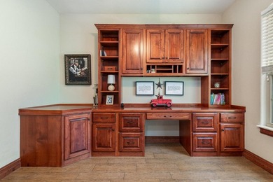 Lake views, a great location, and plenty of room to enjoy the on Patricia Island Golf Club in Oklahoma - for sale on GolfHomes.com, golf home, golf lot