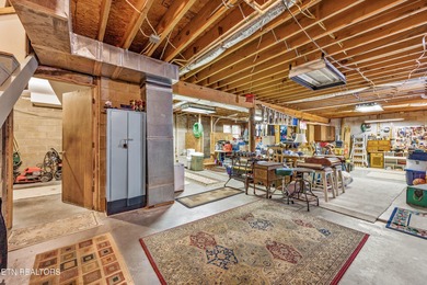 A Light-Filled Log Home in the Heart of Tennessee's Golf on Heatherhurst Golf Course in Tennessee - for sale on GolfHomes.com, golf home, golf lot