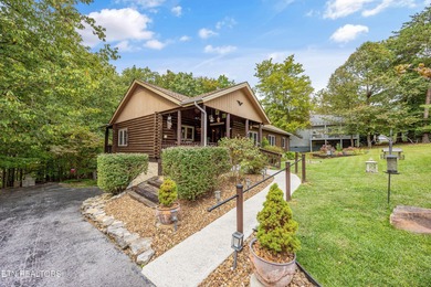 A Light-Filled Log Home in the Heart of Tennessee's Golf on Heatherhurst Golf Course in Tennessee - for sale on GolfHomes.com, golf home, golf lot