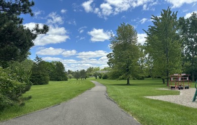 Welcome to this spacious 4-bedroom, 2.5-bath colonial in the on Farmington Hills Golf Club in Michigan - for sale on GolfHomes.com, golf home, golf lot