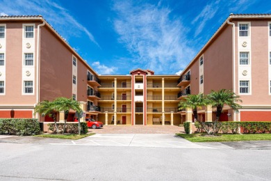 Rare find in Linkside at Gator Trace! Stunning 3-bedroom, 2.5 on Gator Trace Golf and Country Club in Florida - for sale on GolfHomes.com, golf home, golf lot