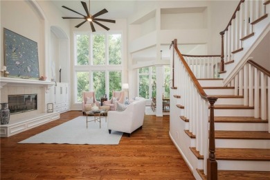 Beautifully maintained and move-in ready, this spacious on Lakewood Oaks Golf Club, Ltd. in Missouri - for sale on GolfHomes.com, golf home, golf lot