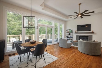 Beautifully maintained and move-in ready, this spacious on Lakewood Oaks Golf Club, Ltd. in Missouri - for sale on GolfHomes.com, golf home, golf lot