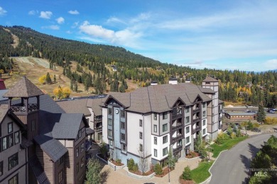 Village-facing end unit in the heart of Tamarack! This spacious on Osprey Meadows at Tamarack Resort in Idaho - for sale on GolfHomes.com, golf home, golf lot