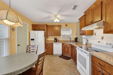 Discover an outstanding value in the sought-after Plantation at on Plantation Golf Club in Florida - for sale on GolfHomes.com, golf home, golf lot