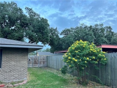 Come see this well maintained, brick home on a shady lot near on Frasch Park Golf Course in Louisiana - for sale on GolfHomes.com, golf home, golf lot