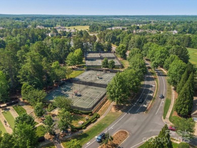This beautiful, bright, and tastefully updated Willow Bend is on Carolina Lakes Golf Club, LLC in South Carolina - for sale on GolfHomes.com, golf home, golf lot