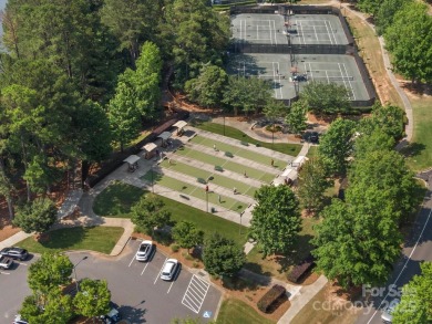 This beautiful, bright, and tastefully updated Willow Bend is on Carolina Lakes Golf Club, LLC in South Carolina - for sale on GolfHomes.com, golf home, golf lot