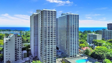 Noticeably large one-bedroom condominium in a luxury on Sydney R. Marovitz Golf Course in Illinois - for sale on GolfHomes.com, golf home, golf lot