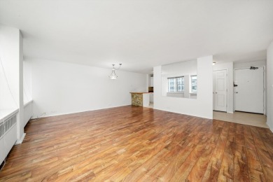 Noticeably large one-bedroom condominium in a luxury on Sydney R. Marovitz Golf Course in Illinois - for sale on GolfHomes.com, golf home, golf lot