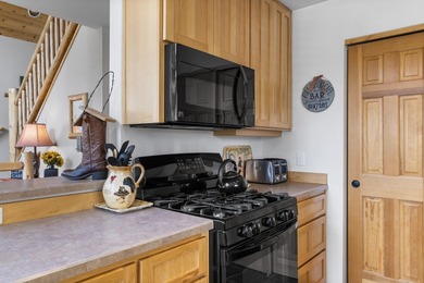 Located on the 14th fairway of The Ridge Course in Eagle Crest on Eagle Crest Golf Resort - Resort Course in Oregon - for sale on GolfHomes.com, golf home, golf lot