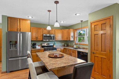 Lake Arrowhead Lake Access Home. 4.56 Acres! Perfect property on Lake Arrowhead Golf Course - The Lakes in Wisconsin - for sale on GolfHomes.com, golf home, golf lot
