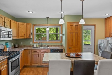 Lake Arrowhead Lake Access Home. 4.56 Acres! Perfect property on Lake Arrowhead Golf Course - The Lakes in Wisconsin - for sale on GolfHomes.com, golf home, golf lot
