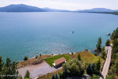 Just moments from Downtown Sandpoint, at the end of the on Sandpoint Elks Golf Course in Idaho - for sale on GolfHomes.com, golf home, golf lot