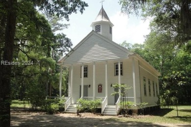 BEAUTIFULLY TREED OCEAN ORIENTED LOT (FOURTH ROW LOT TO BEACH) A on Bloody Point Golf Course and Resort in South Carolina - for sale on GolfHomes.com, golf home, golf lot