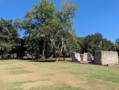 BEAUTIFULLY TREED OCEAN ORIENTED LOT (FOURTH ROW LOT TO BEACH) A on Bloody Point Golf Course and Resort in South Carolina - for sale on GolfHomes.com, golf home, golf lot